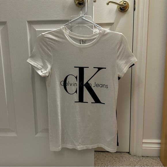 Set of 2 - Calvin Klein Jeans Logo Tees - Picture 3 of 5